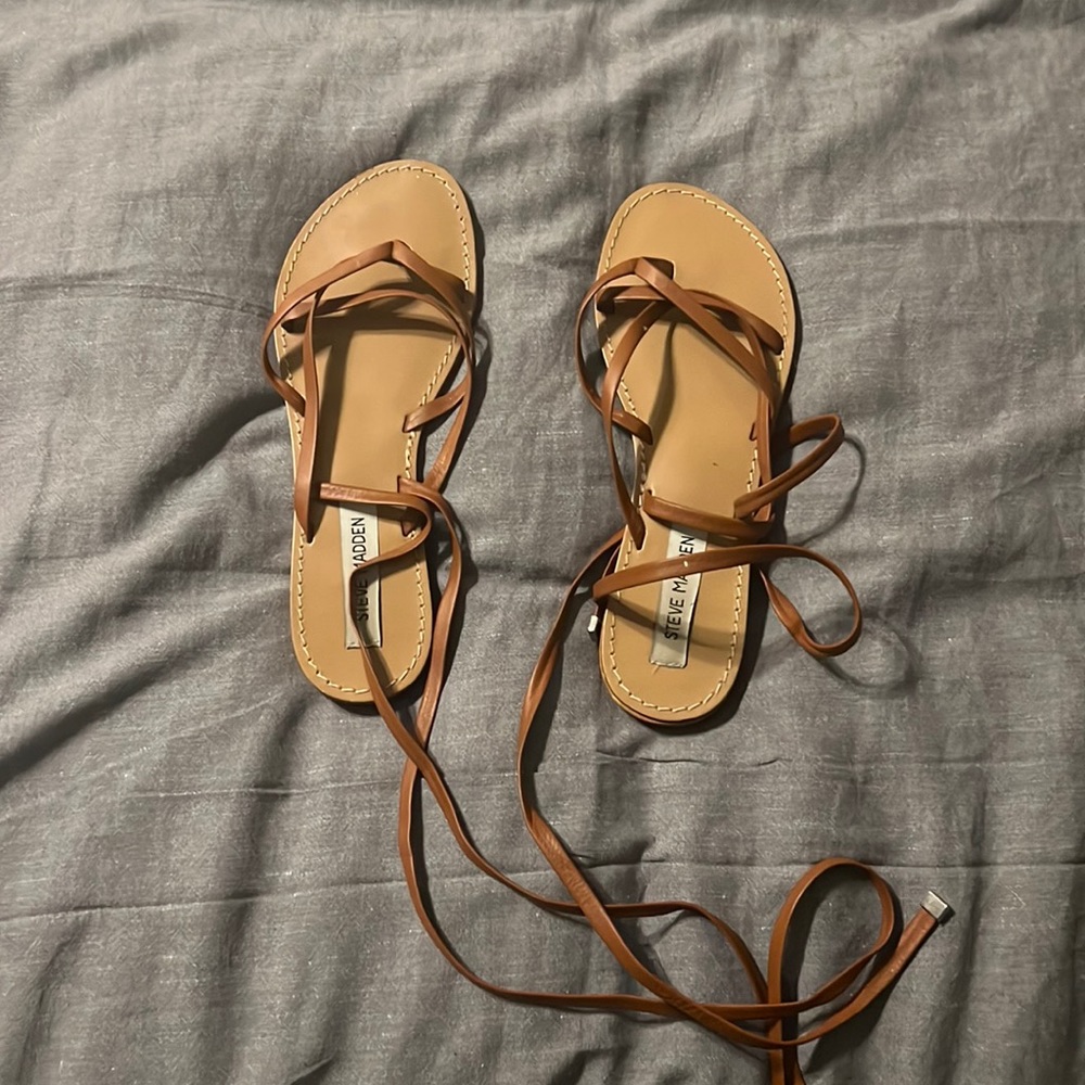 Gladiator style Steve Madden brown sandals size 7.5